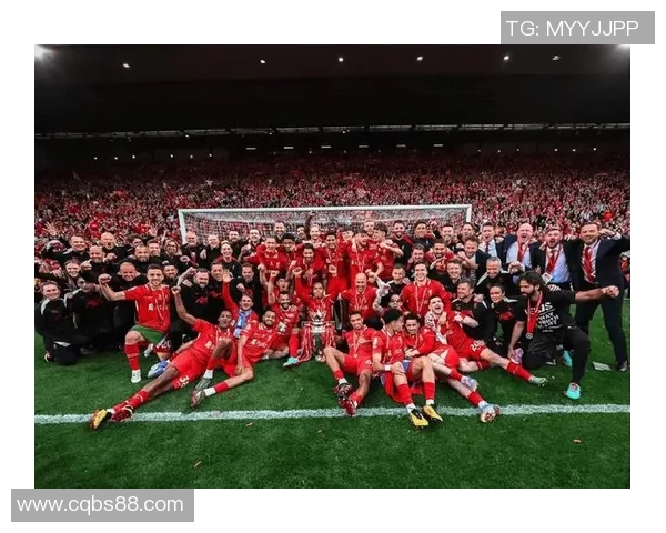 世界足球明星俱乐部的辉煌历程与未来展望探讨